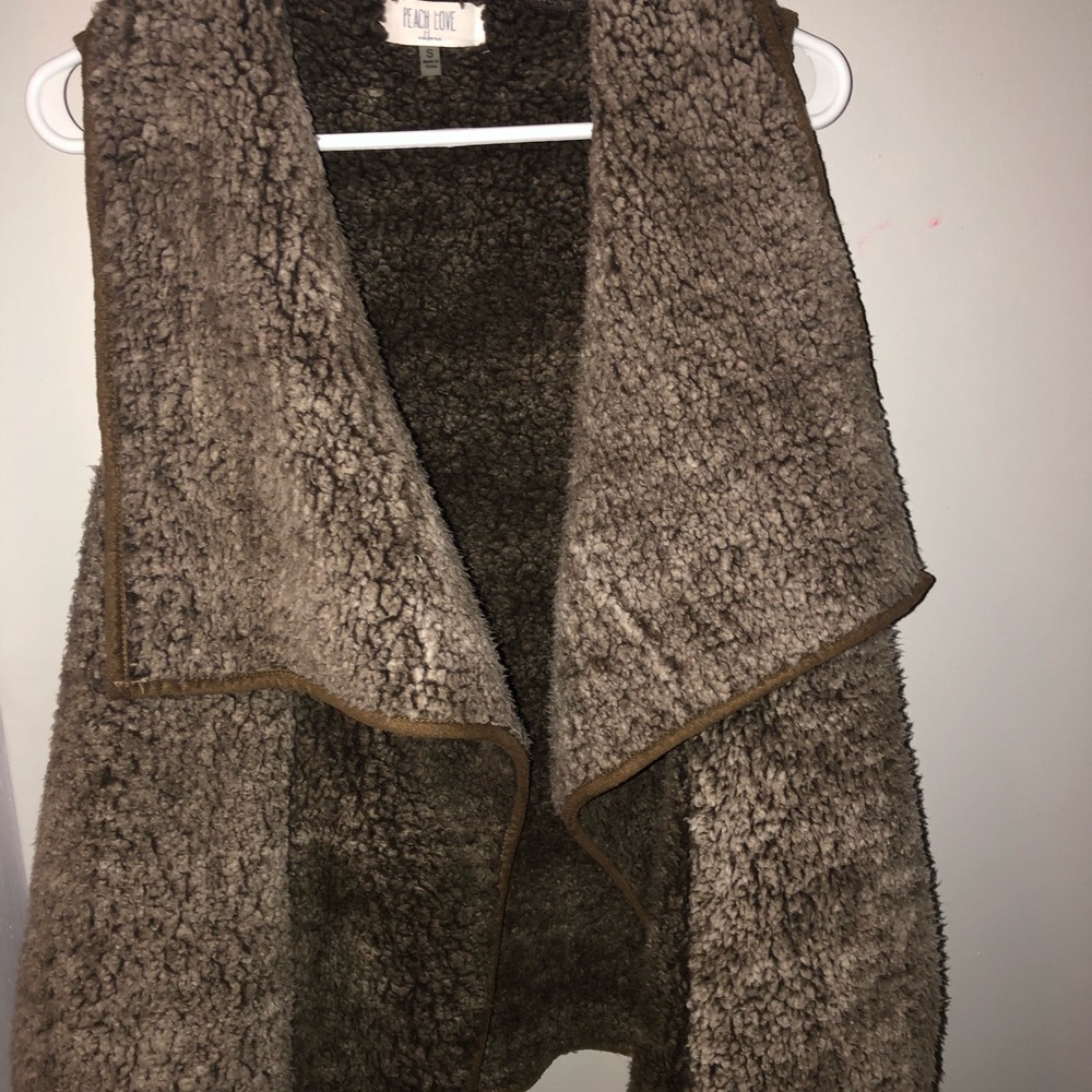 brown sherpa vest only worn once